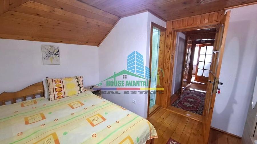 Casă cu 4 camere cu Teren 677 Mp în Lepșa