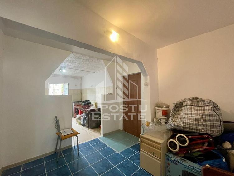 Apartament cu 3 camere decomandat, mobilat în Central