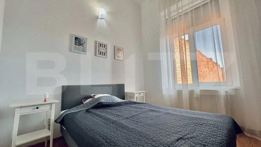 Apartament cu 3 camere decomandat, mobilat în Central