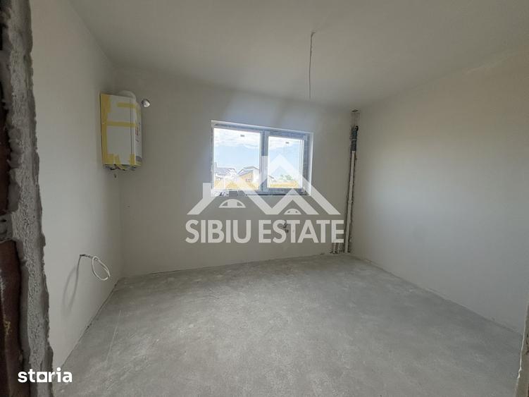 Casă cu 5 camere cu Teren 306 Mp în Central