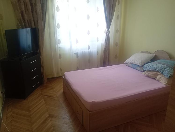Apartament cu 2 camere semidecomandat în Craiovei