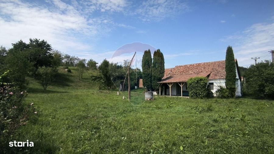 Casă cu 2 camere cu Teren 1138 Mp în Moardăș