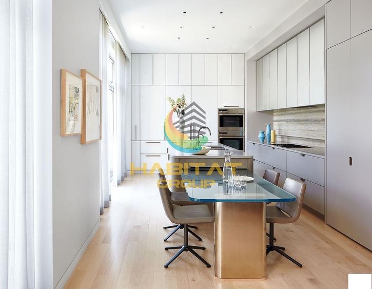 Penthouse cu 3 camere decomandat în Tineretului
