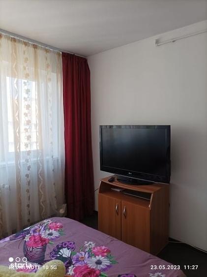 Apartament cu 2 camere semidecomandat în Gorjului