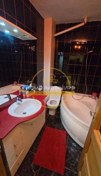 Apartament cu 3 camere decomandat, mobilat în Nicolina