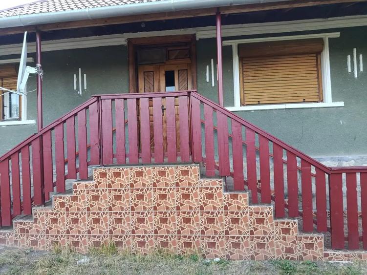 Casă cu 3 camere în Central