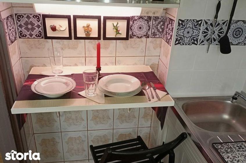 Garsonieră în Titan