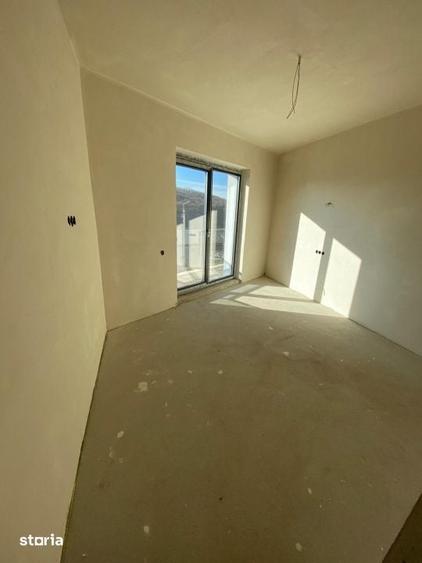 Casă cu 5 camere cu Teren 500 Mp în Central