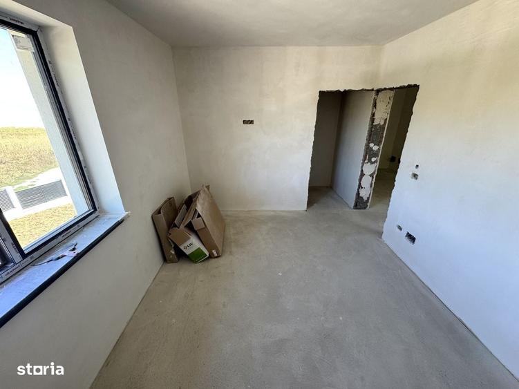 Casă cu 4 camere în Bucium