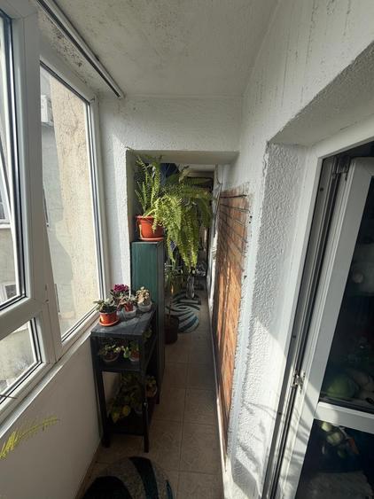 Apartament cu 3 camere decomandat, mobilat în Crângași