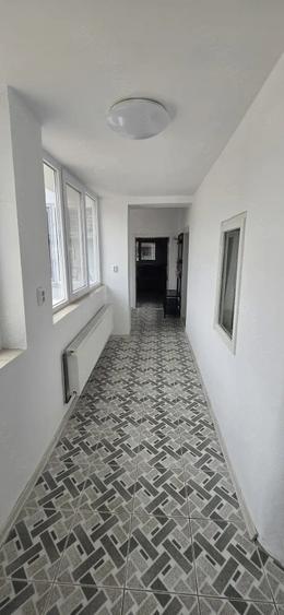 Casă cu 3 camere cu Teren 200 Mp în Central