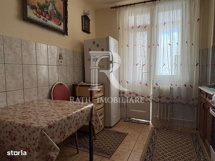 Apartament cu 3 camere decomandat în Dacia