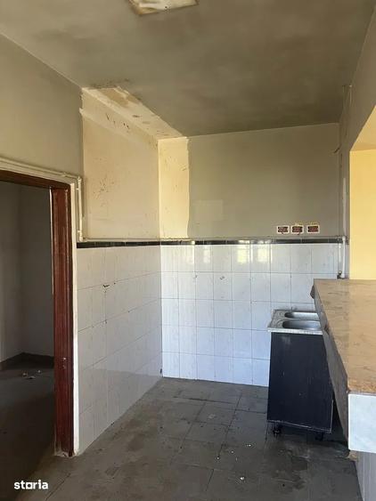 Spațiu comercial, de 700 mp, în Corod