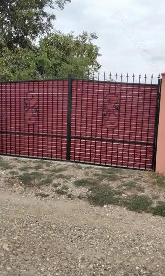 Casă cu 5 camere cu Teren 2550 Mp în Munteni