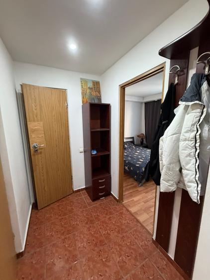 Apartament cu 2 camere semidecomandat, mobilat în Calea Victoriei