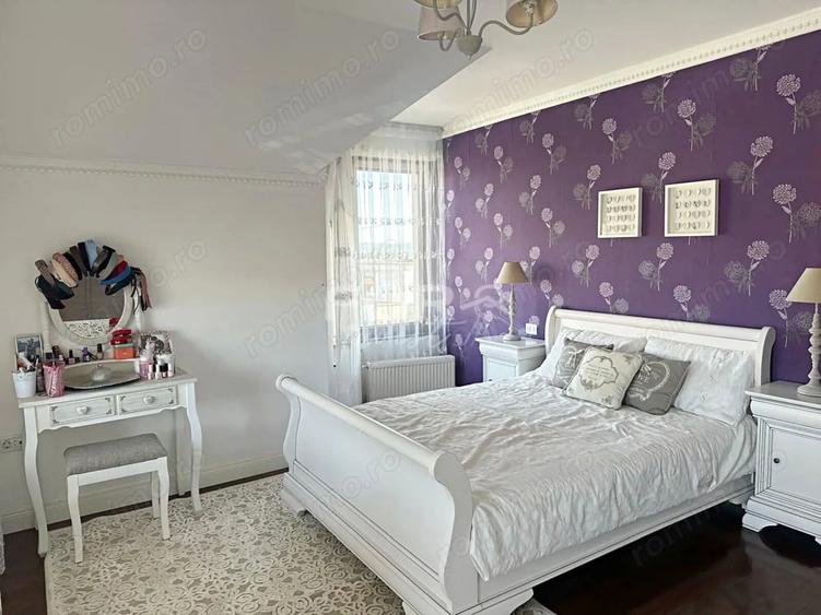 Casă cu 5 camere cu Teren 466 Mp în Nufărul