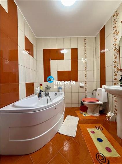 Casă individuală cu 5 camere cu Canalizare în Aroneanu