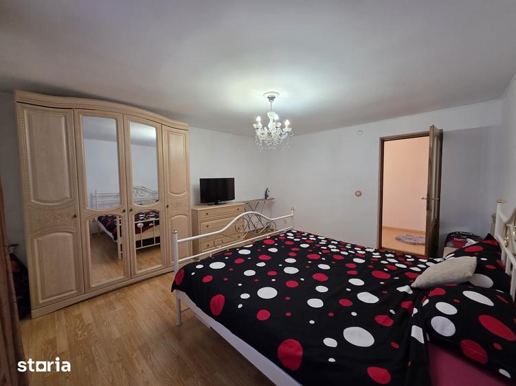 Casă cu 4 camere cu Teren 700 Mp în Central