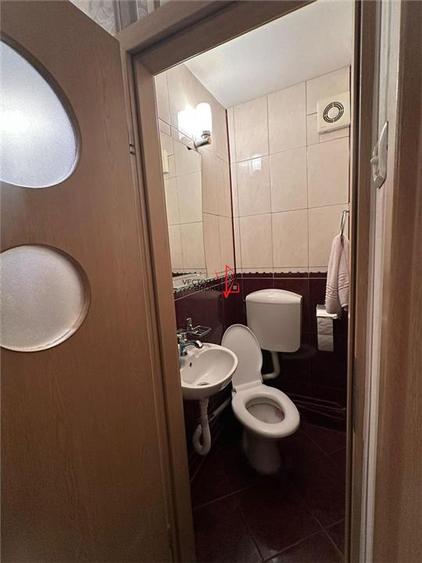 Apartament cu 4 camere decomandat în Titan