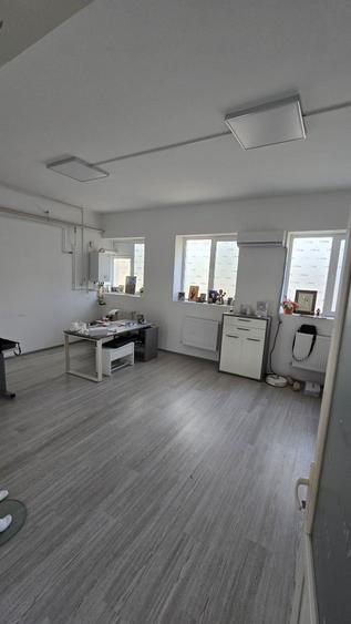Spațiu comercial, de 200 mp, în Jilava