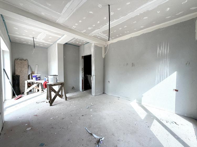 Duplex cu 4 camere cu Canalizare în Ghiroda