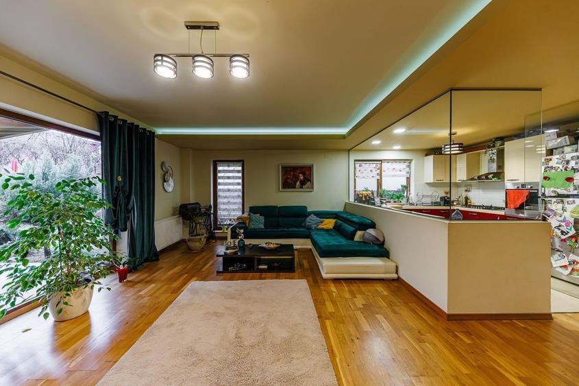 Duplex cu 4 camere cu Canalizare în Dumbrăvița