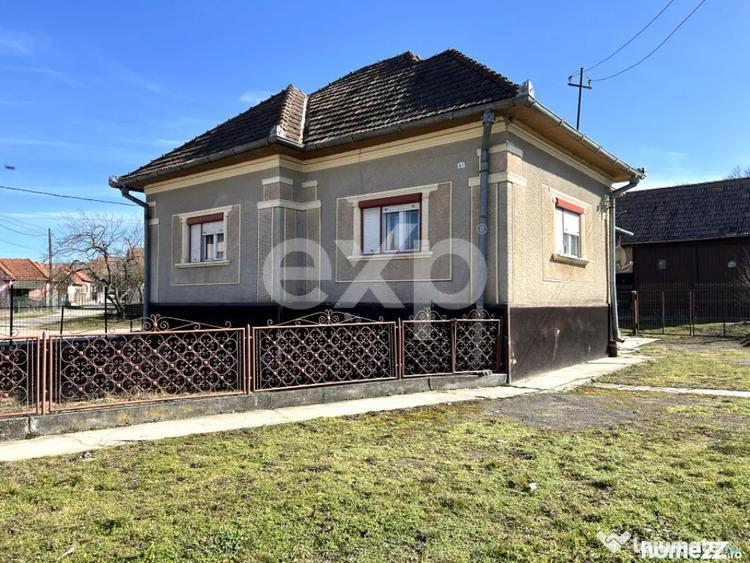 Casă cu 3 camere cu Canalizare în Sânpaul