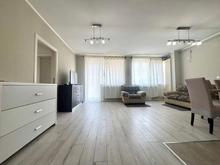 Apartament cu 3 camere decomandat, mobilat în Florești