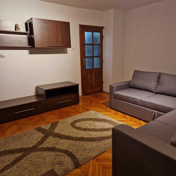 Apartament cu 2 camere decomandat în Steaua