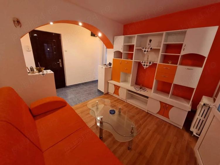 Apartament cu 2 camere decomandat în Central