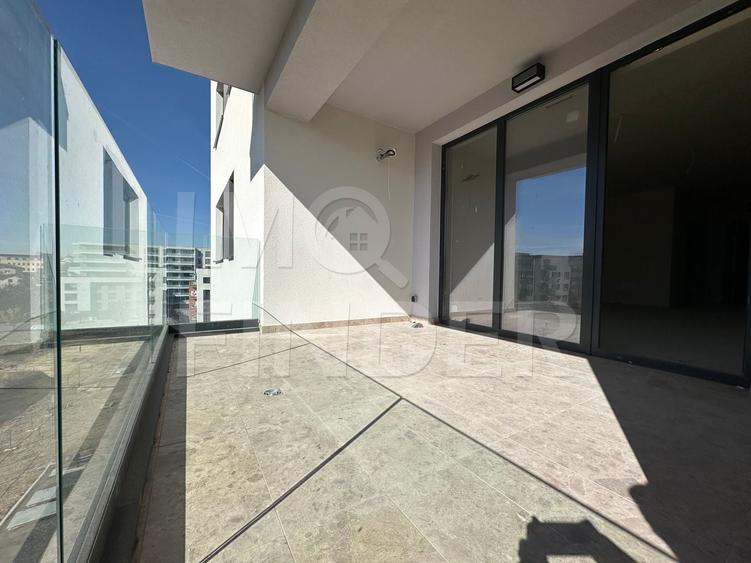 Apartament cu 3 camere semidecomandat în Andrei Mureșanu