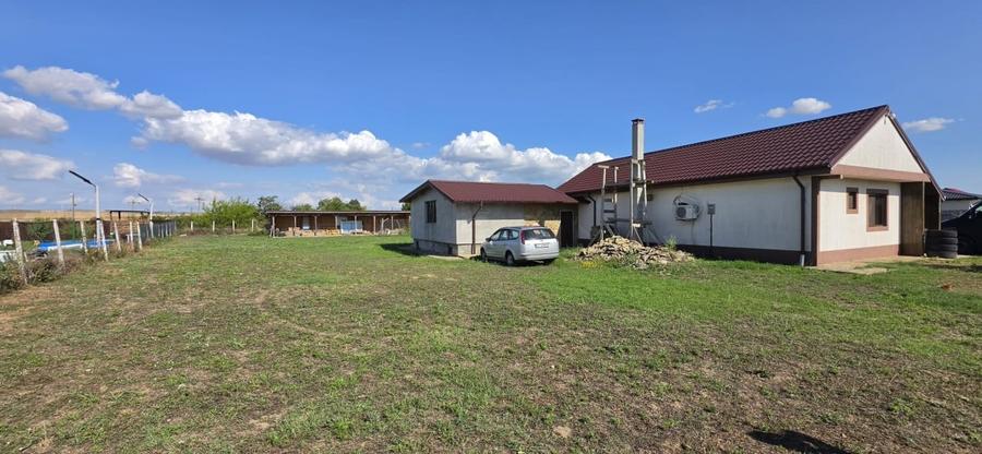 Casă individuală cu 3 camere cu Canalizare în Mihail Kogălniceanu