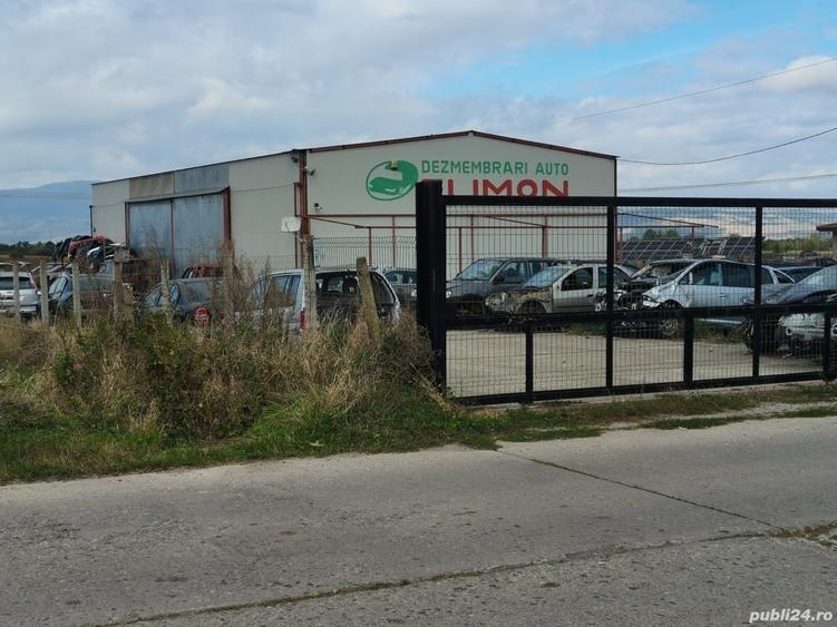 Spațiu comercial, de 360 mp, în Sânpetru