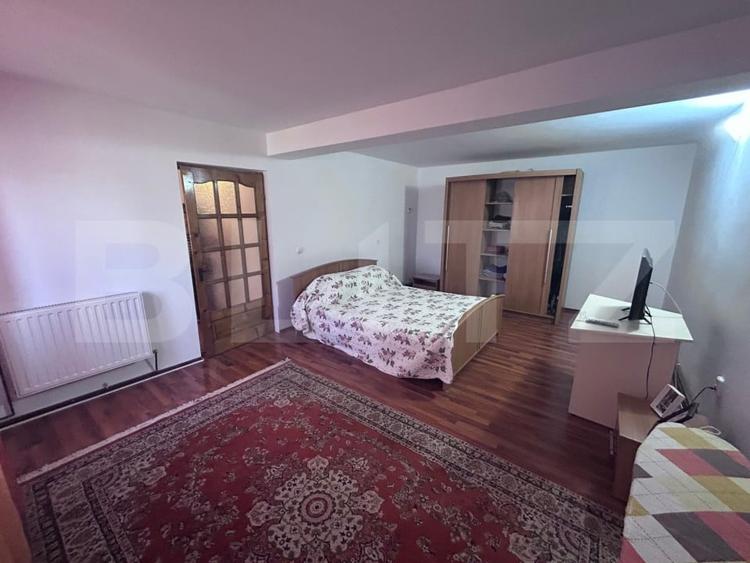 Casă individuală cu 5 camere cu Canalizare în Primăverii
