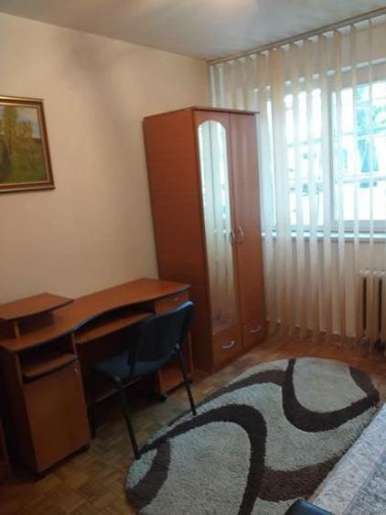 Apartament cu 3 camere semidecomandat în Cotroceni