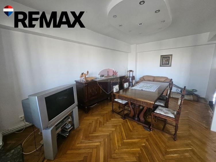 Apartament cu 3 camere decomandat, mobilat în Ultracentral