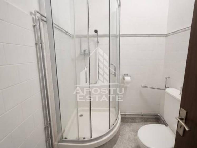 Spațiu comercial, de 68.769996643066 mp, în Ultracentral