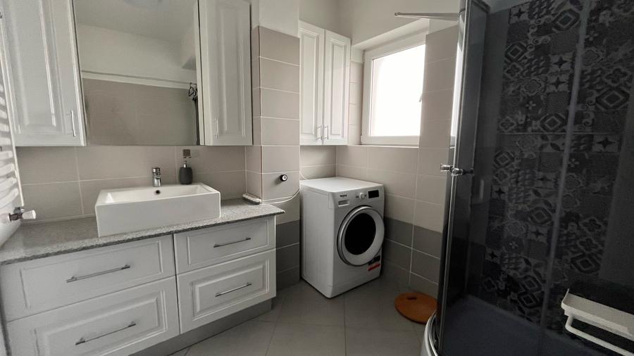 Casă cu 3 camere cu Teren 100 Mp în Tunari