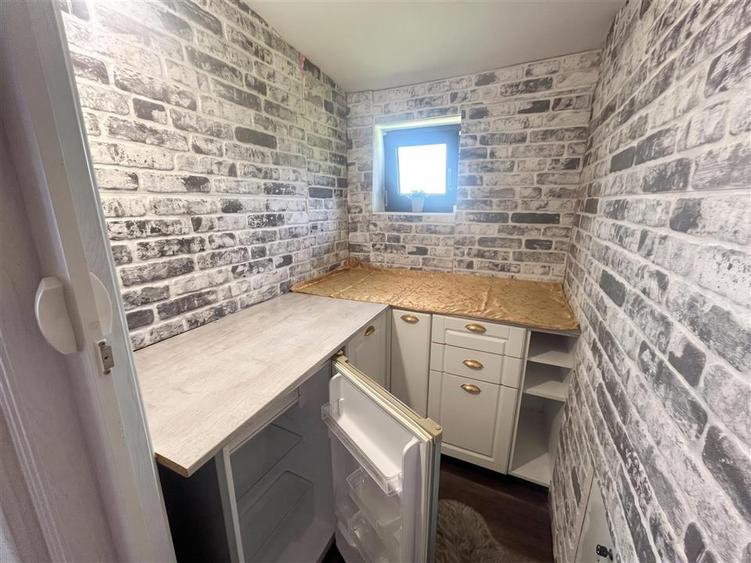 Duplex cu 5 camere cu Canalizare în Plopeni