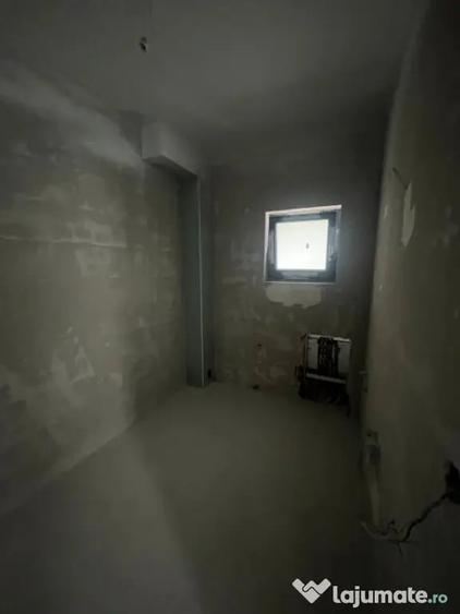 Casă cu 3 camere cu Teren 250 Mp în Dâmbul Rotund