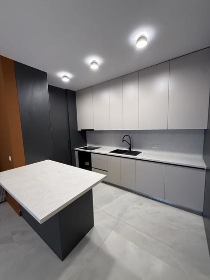 Apartament cu 2 camere decomandat în Periferie