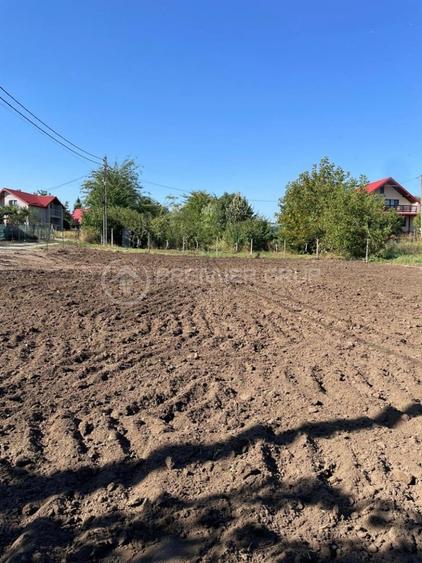 Teren Construcții intravilan de 451 mp, în Tomești