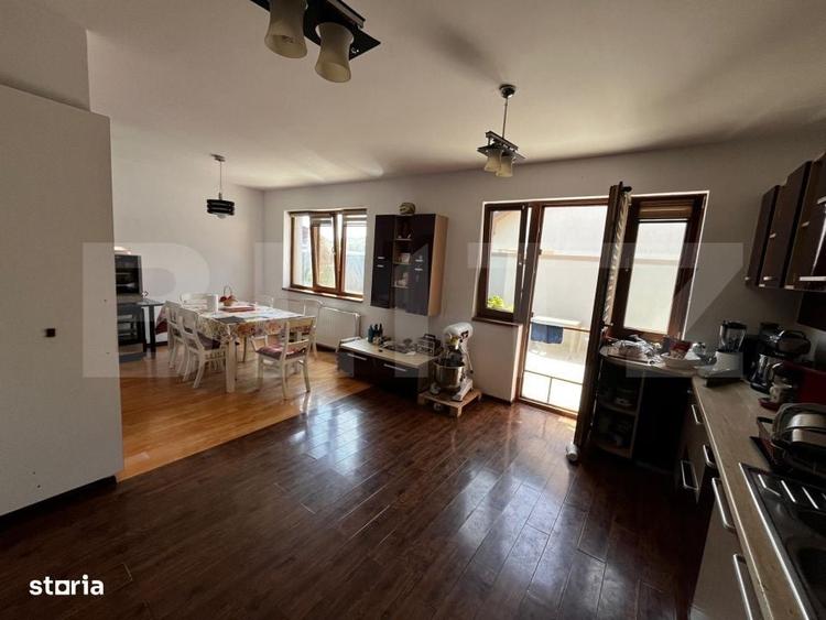 Casă cu 4 camere în Central