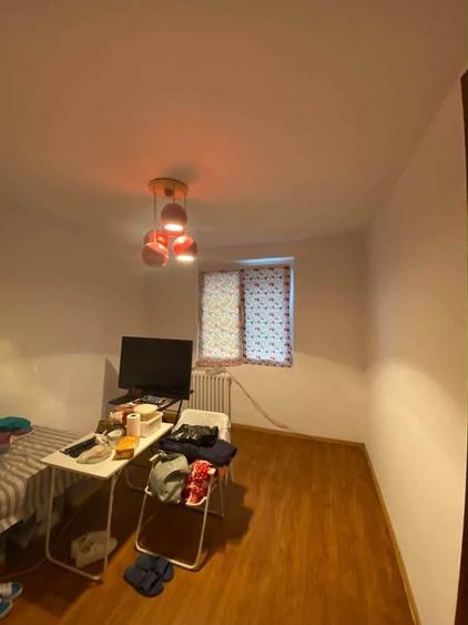 Apartament cu 3 camere decomandat în Dristor