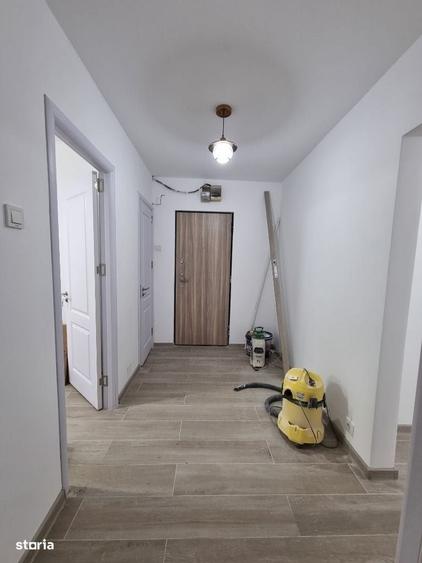 Apartament cu 3 camere decomandat în Giurgiului