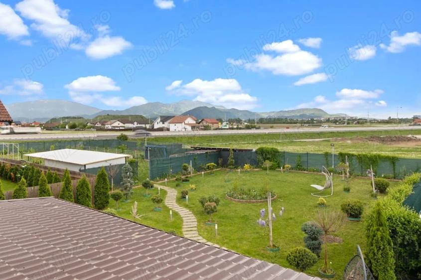 Casă cu 5 camere cu Teren 1650 Mp în Sânpetru