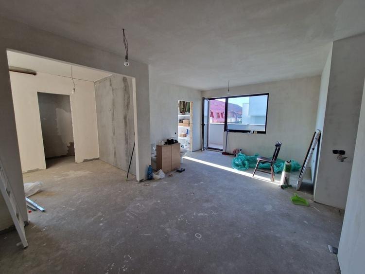 Apartament 3 camere, etaj 1, parcare subterana, boxa, 74 mp, Floresti - 13