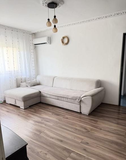 Apartament cu 3 camere decomandat, mobilat în Giurgiului