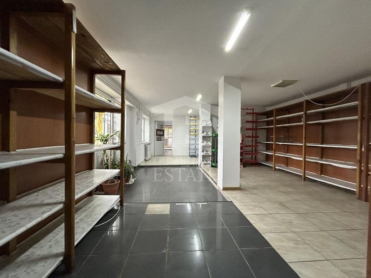 Casă individuală cu 5 camere cu Canalizare în Pecineaga