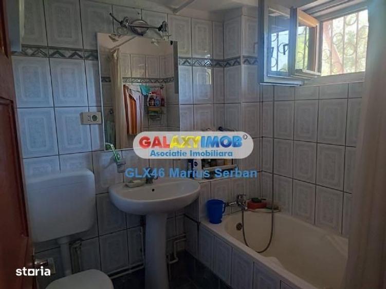 Casă cu 4 camere cu Teren 3657 Mp în Valea